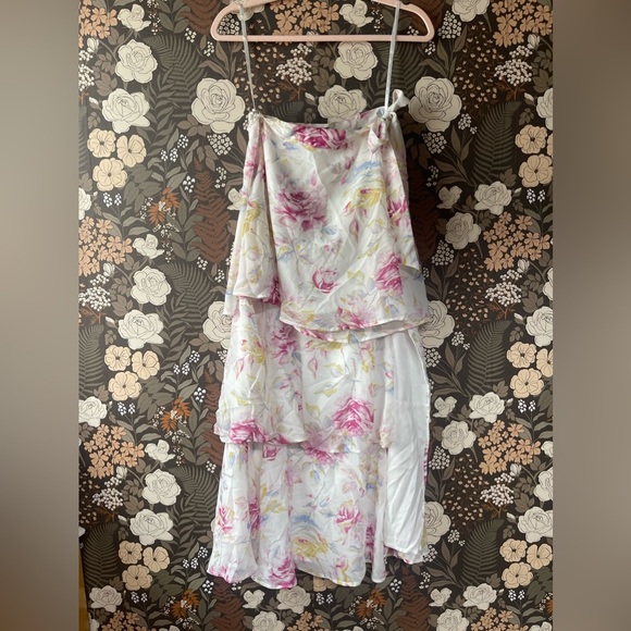 NWOT House of Harlow X REVOLVE Sabine Wrap Skirt in white flora size small - Picture 4 of 7